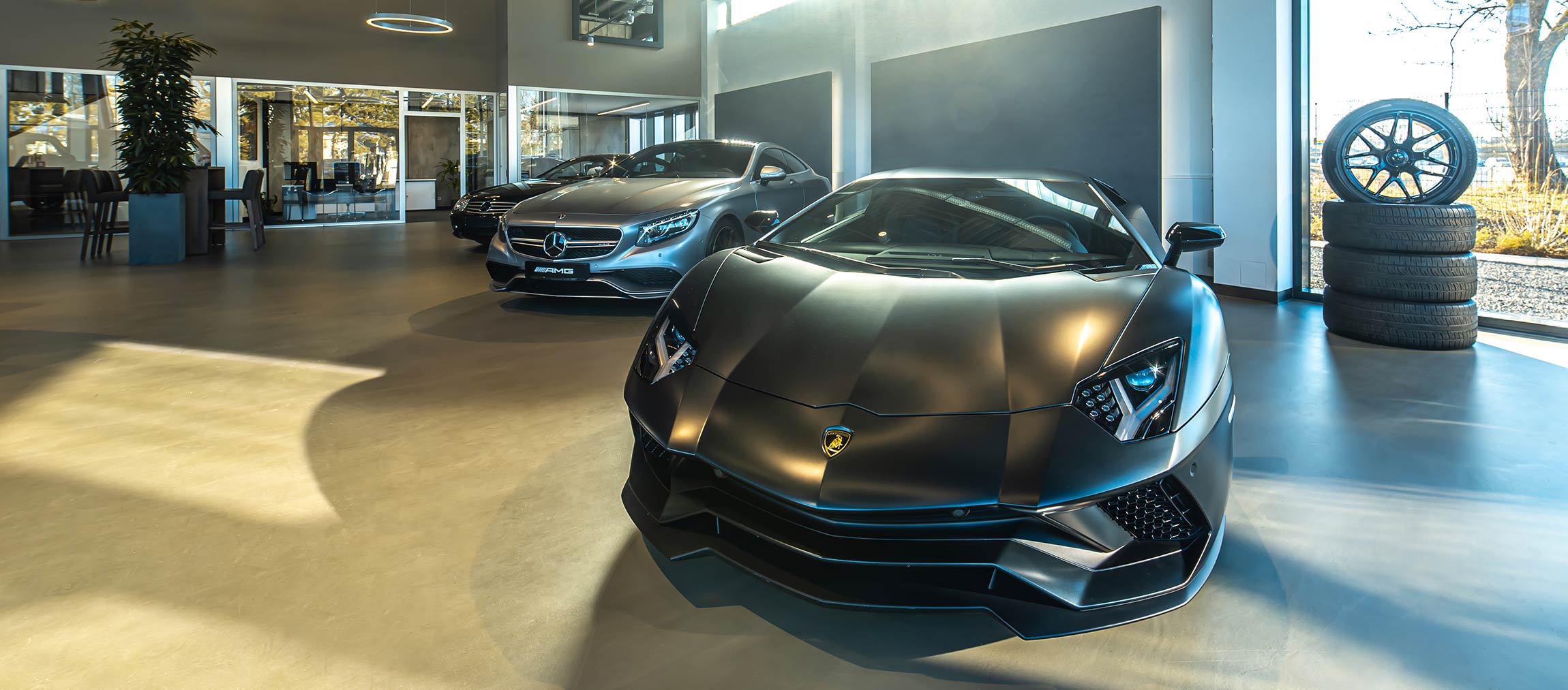 Mercedes, Lamborghini, gebraucht kaufen vom Händler